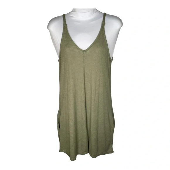 Blu Pepper Dresses & Skirts - BLU PEPPER Olive‎ Green Ribbed Boutique Dress
